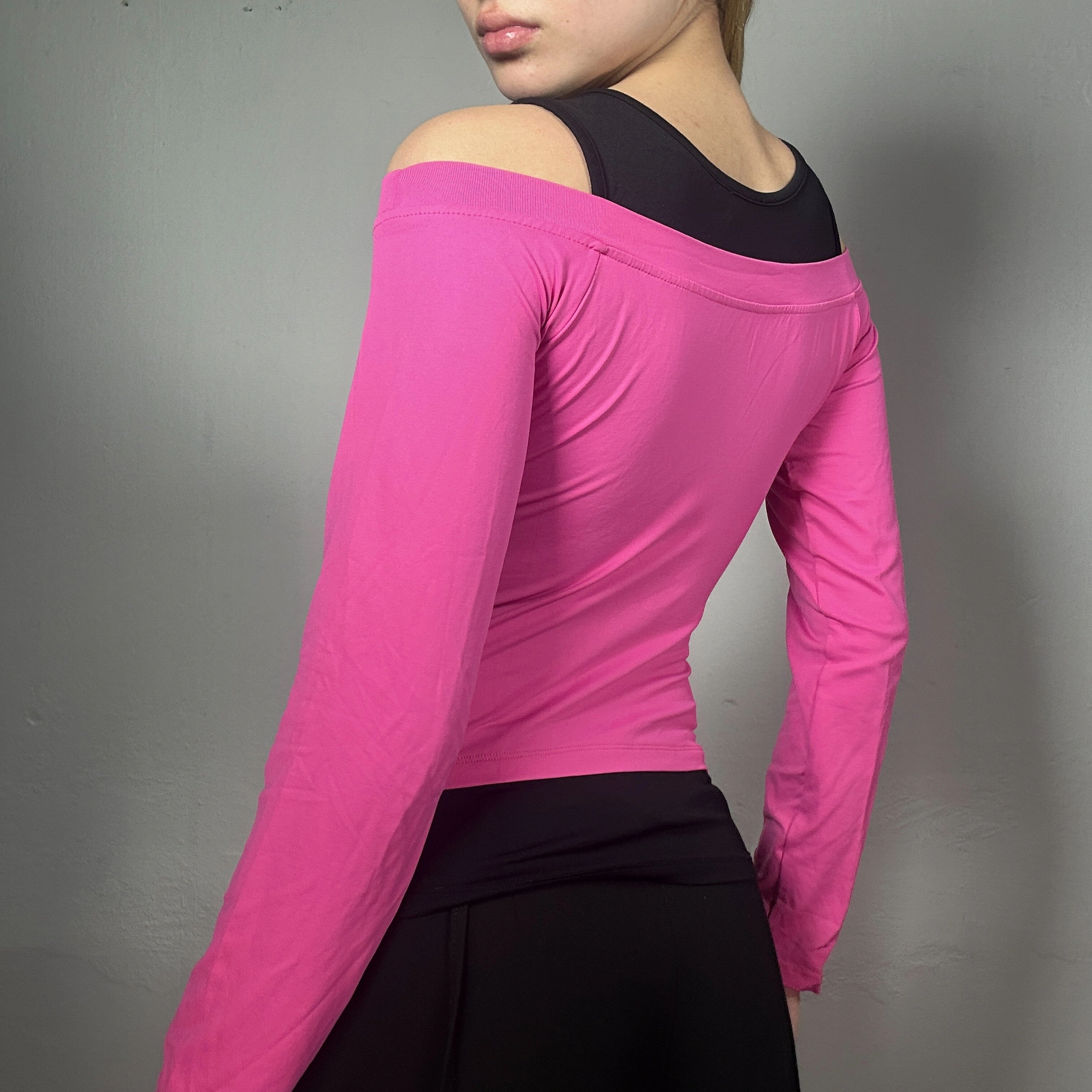 90s Blush Off-Shoulder Top - Effortless Vintage Charm (Size S)